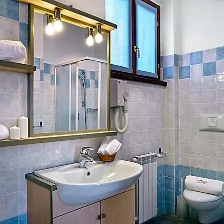 Residence Domaso 3* דומאסו