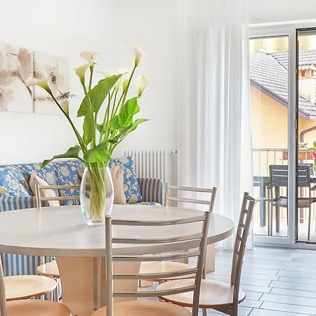 Residence Domaso מלון דירות 3*